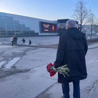 Юрий Юрманов посетил мемориал жертвам теракта у «Крокус Сити Холла»