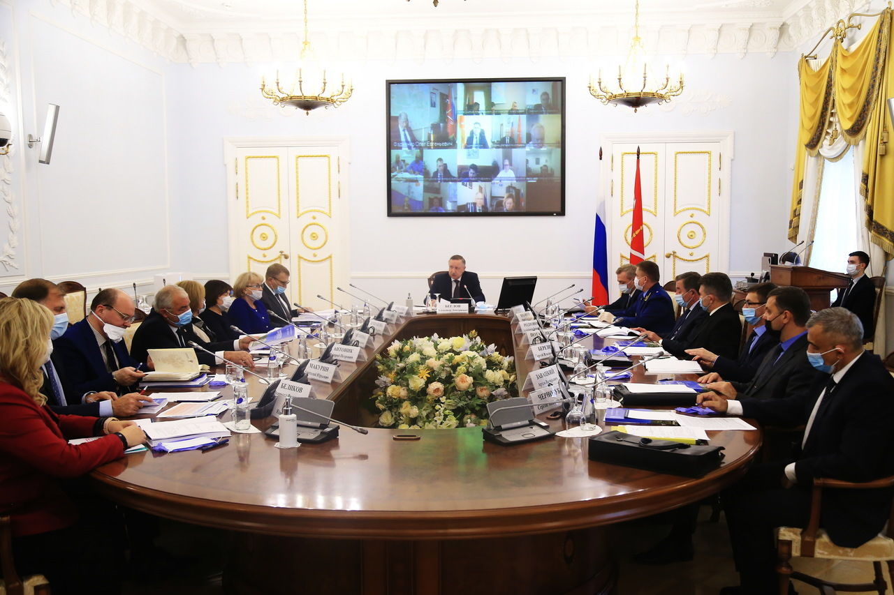 Губернатор Санкт-Петербурга призвал перенять опыт неформального взаимодействия с молодежью