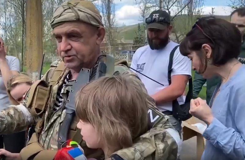 Боец из ДНР, лишившийся ног и рук, хочет вернуться на фронт