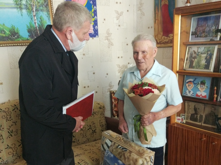 В Нижнекамске участник Великой Отечественной войны отметил 95-летний юбилей