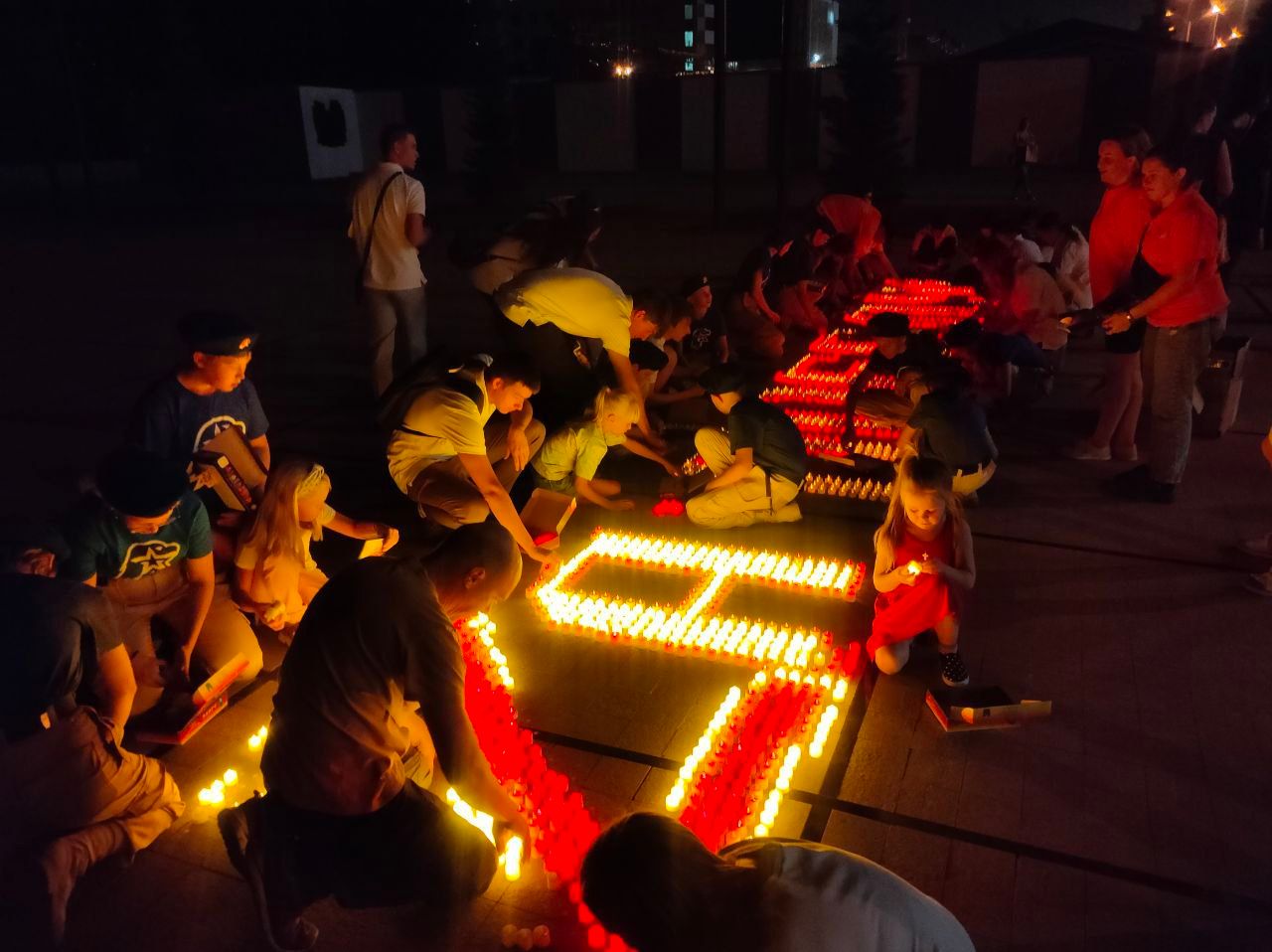 3 тысячи свечей зажгли в память о подвигах героев в Краснодаре