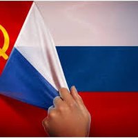 101 год назад Российский исторический триколор заменен красным флагом
