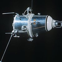 Советская станция впервые вышла на орбиту вокруг Луны
