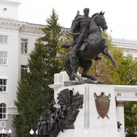 В Уфе открыли памятник Герою России Минигали Шаймуратову